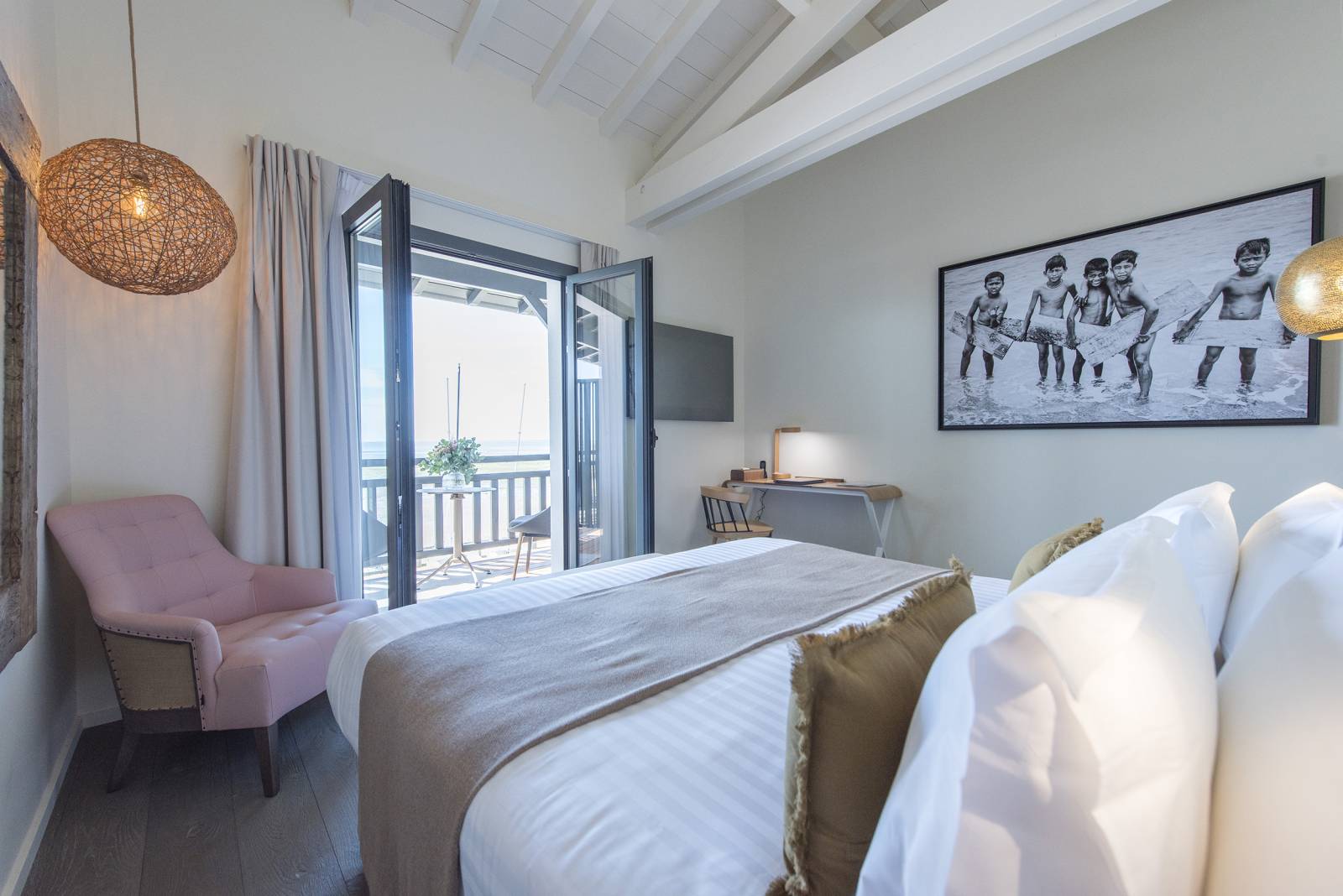 hôtel avec piscine ouvert toute l'année sur le bassin d'arcachon
