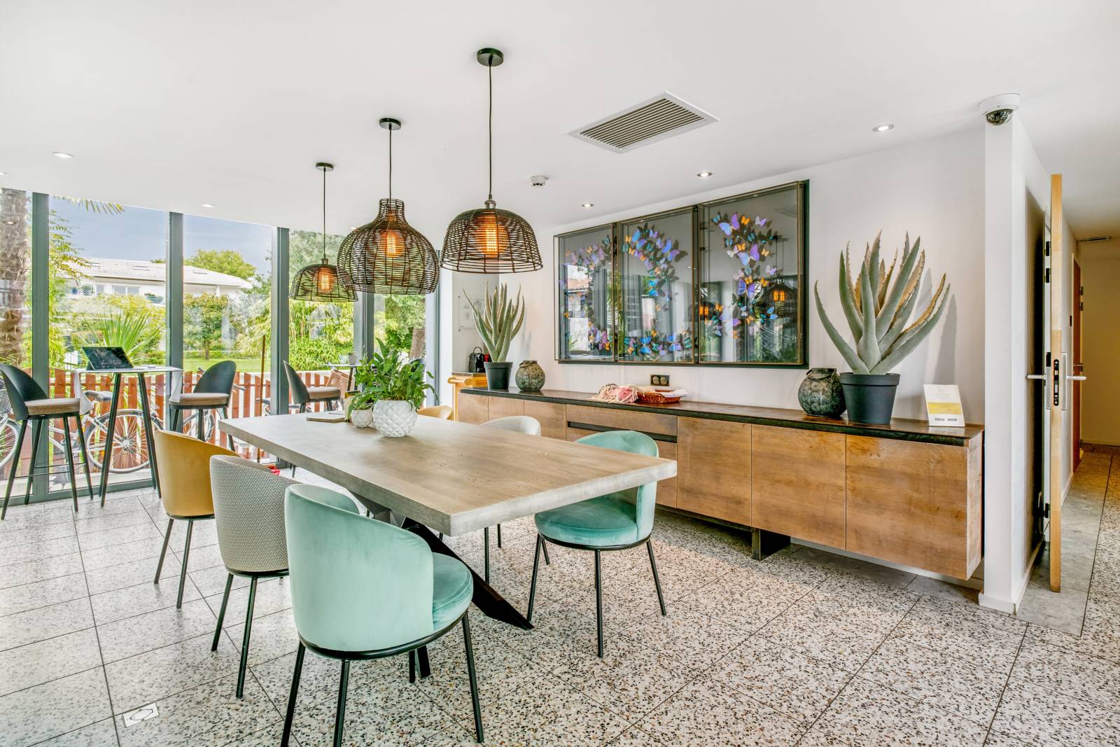 Buffet de pâtisseries ouvert à tous à Andernos les Bains à partir des vacances de la Toussaint